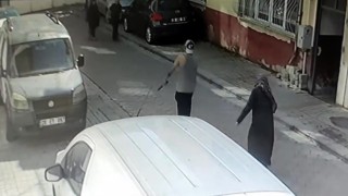 Önce dayısının evine, sonra araçlar ve yoldan geçenlere satırla saldırdı