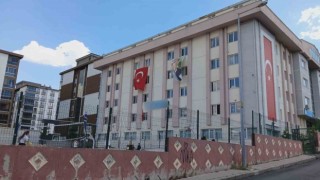 Ortaokul öğrencileri arasındaki kavga kanlı bitti: 1 yaralı