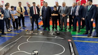 Osmaniye'de Robotlar Yarışıyor