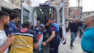 Otobüsten düşen adamın ayağı tekerleğin altında kaldı