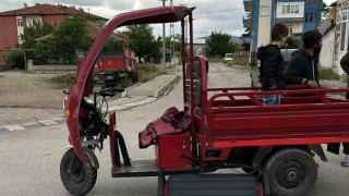 Otomobil ile elektrikli bisiklet çarpıştı: 4 yaralı