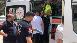 Otomobilin çarptığı kız öğrenci yaralandı