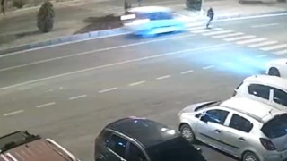 Otomobilin çarptığı yaya hayatını kaybetti: O anlar kamerada
