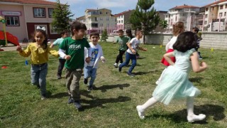 Oyun, çocuklarımızın en ciddi işi