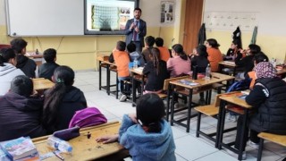 Özalpte öğrencilere Ariflerin Satrancı oyununu tanıtıldı