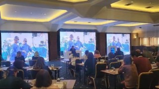 (Özel) Böbrek naklini doktorlar canlı izledi