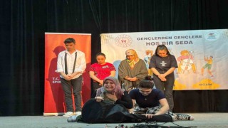 Özel çocukların gösterisi ayakta alkışlandı