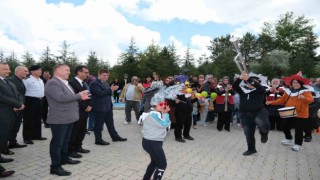 Özel öğrenciler şenlikte gönüllerince eğlendi