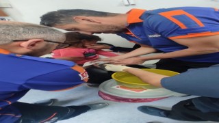 Parmağını çelik kapağa sıkıştıran çocuğun imdadına AFAD ekipleri yetişti