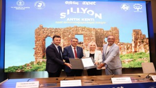 PAÜnün yürüttüğü Sillyon Antik Kenti kazı çalışmalara destek için imzalar atıldı