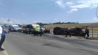 Pikap ile yolcu minibüsü çarpıştı: 1 yaralı
