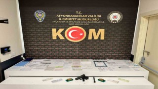 Polis, tefecilikle 25 milyonluk vurgun yapan 9 kişiyi yakaladı