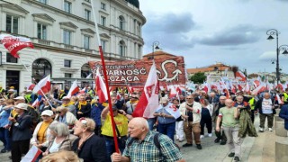 Polonyada 35 bin kişilik çiftçi protestosu