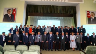 Rektör Prof. Dr. Budak, Baküde TÜRKÜNİB genel kuruluna hitap etti