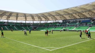 Sakaryaspor, play-off finaline Atatürk Stadyumunda hazırlanıyor