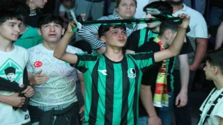 Sakaryasporlu taraftarların umudu son saniyeye kadar bitmedi