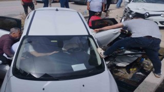 Samandağda trafik kazası: 4 yaralaı