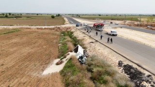 Şanlıurfada kum kamyonu traktör ile çarpıştı: 1i ağır 3 yaralı