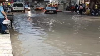 Şanlıurfada sağanak yağış etkili oldu