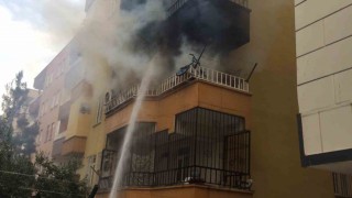 Şanlıurfada yangında binada mahsur kalan 8 kişiyi itfaiye kurtardı