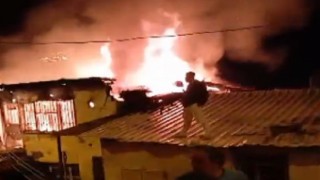 Şarj aletinden çıkan yangın evi küle çevirdi