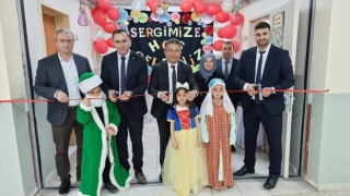 Şehit Hamit Şahin İlkokulunun eTwinning projeleri için hazırladığı serginin açılışı yapıldı