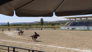 Selendide atlı cirit müsabakaları başladı