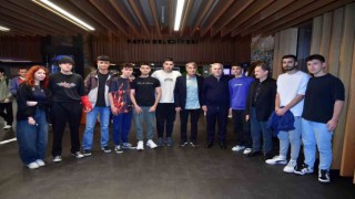 Şenol Güneşten Fatih Kütüphanelerine ziyaret
