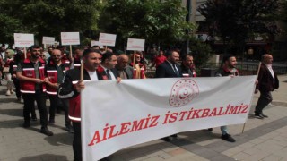 Siirtte Ailemiz İstikbalimiz temalı kortej yürüyüşü gerçekleşti