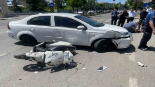 Siirtte otomobilin çarptığı motosiklet sürücüsü yaralandı