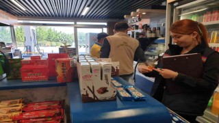 Sinanpaşada gıda satışı yapan işletmeler denetlendi