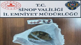 Sinopta şüpheli 3 kişiden uyuşturucu çıktı