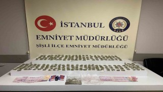 Şişlide uyuşturucu satıcılarına operasyon: Hakkında kesinleşmiş hapis cezası bulunan firari yakalandı
