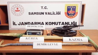 Sit alanında kaçak kazı yapan 5 kişi yakalandı
