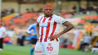 Sivassporda Clinton NJie takıma veda etti
