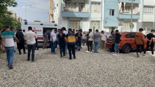 Sokak ortasında silahlı ve bıçaklı kavga: 4 yaralı