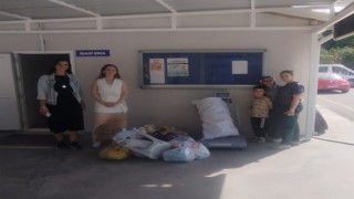 Sökeli çocuklar atığı getiriyor, hediyeyi kapıyor