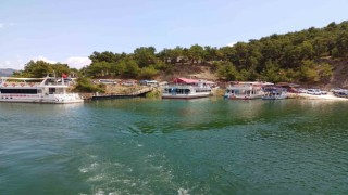 Tabiat parklarına ziyaretçi akını