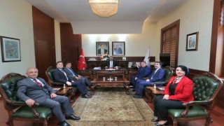 Tapu ve Kadastro bölge müdürü Eskişehir Valisi Hüseyin Aksoyu ziyaret etti