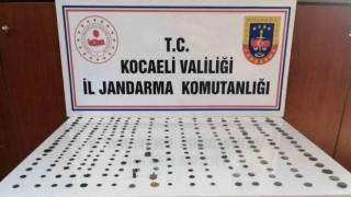 Tarihi eser kaçakçılığı operasyonu: 252 sikke ve objeler ele geçirildi