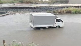 Tarsus sağanak yağmurda sular altında kaldı