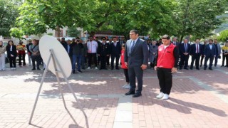 Taşovada 19 Mayıs çelengi sunuldu