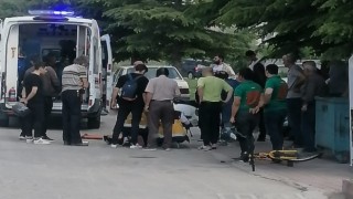 Tavşanlıda motosiklet ile bisiklet çarpıştı: 3 yaralı