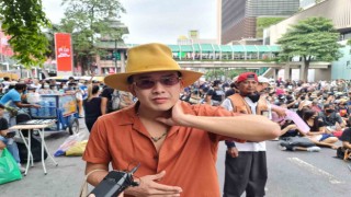 Taylandda bir müzisyene krala hakaretten 4 yıl hapis cezası