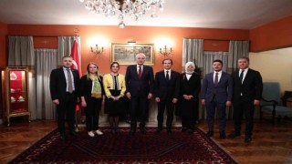 TBMM Başkanı Kurtulmuş, Türkiyenin Meksika Büyükelçiliğini ziyaret etti