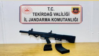 Tekirdağda silah, kaçak içki ve uyuşturucu ele geçirildi