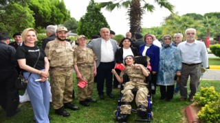 Terhis belgelerini Başkan Kaya verdi