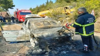 Tokatta hareket halindeki otomobil alev alev yandı