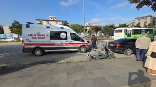 Tokatta motosikletin çarptığı yaya yaralandı