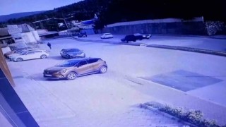 Tokatta virajı alamayan araç karşı şeride geçti: 2 sürücü yaralı